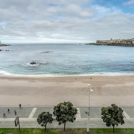 En Primera Linea De Playa Riazor Apartment