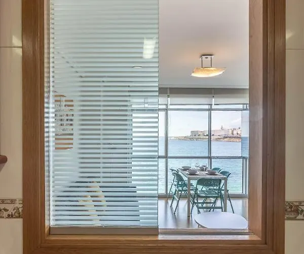 Daire En Primera Linea De Playa Riazor